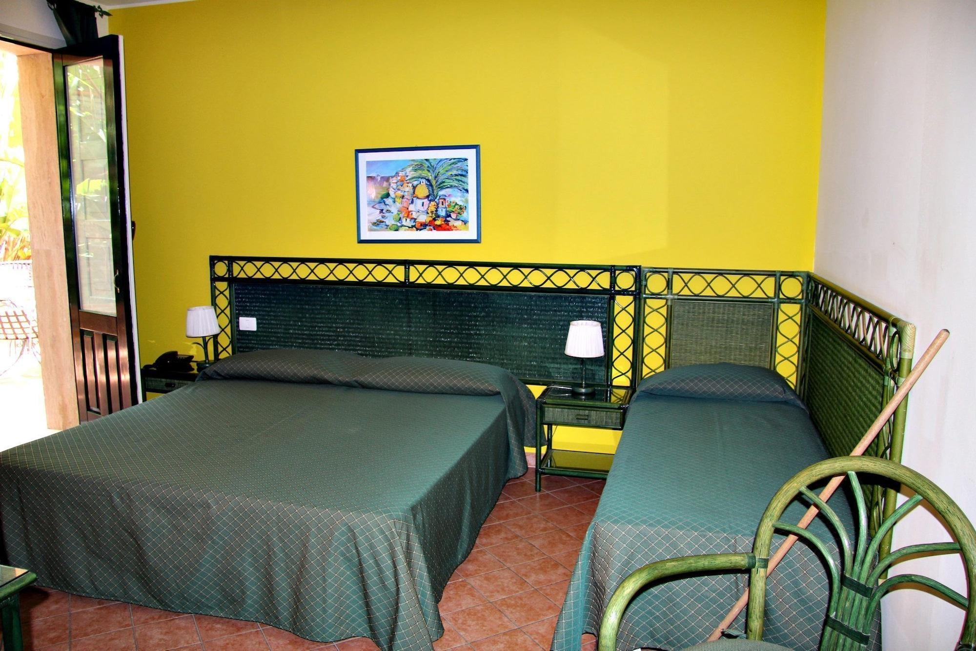 Hotel Baia Delle Sirene Таорміна Екстер'єр фото