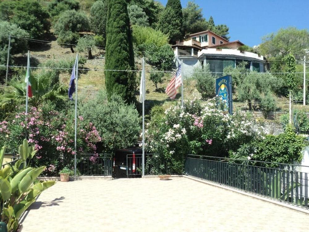 Hotel Baia Delle Sirene Таорміна Екстер'єр фото