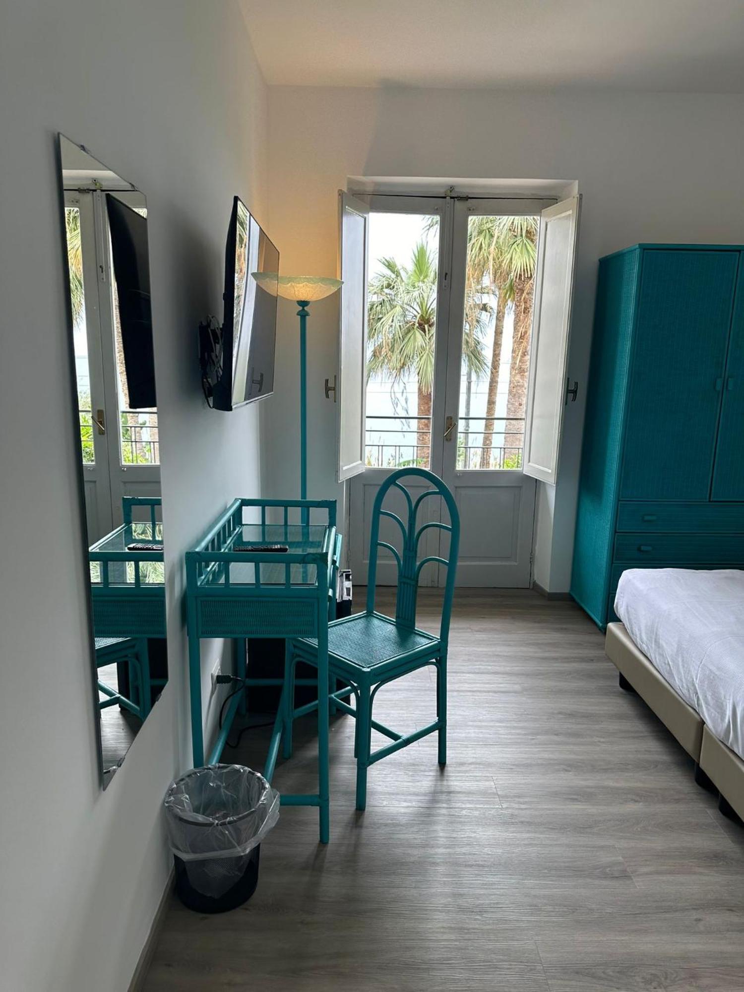 Hotel Baia Delle Sirene Таорміна Екстер'єр фото