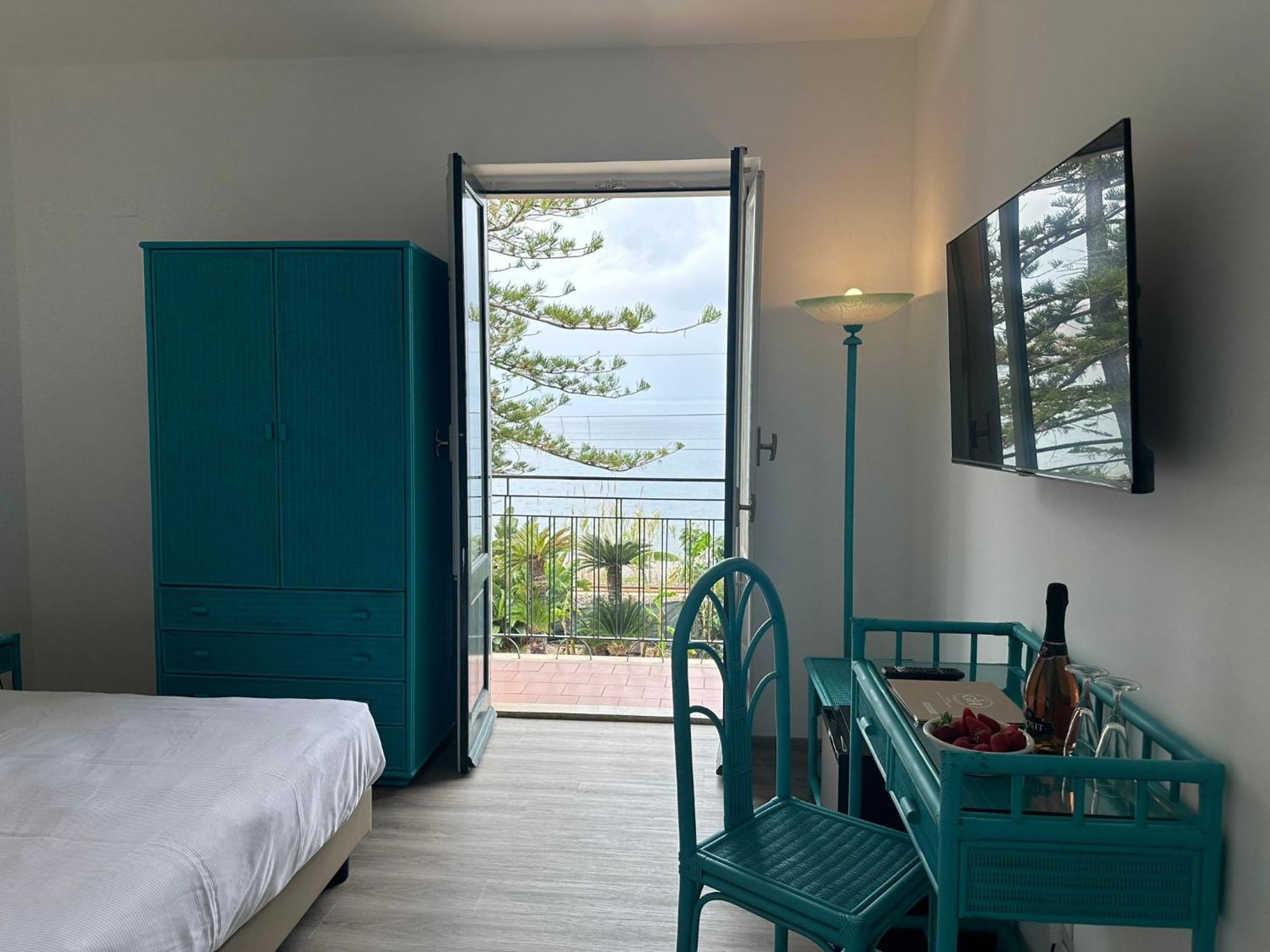 Hotel Baia Delle Sirene Таорміна Екстер'єр фото