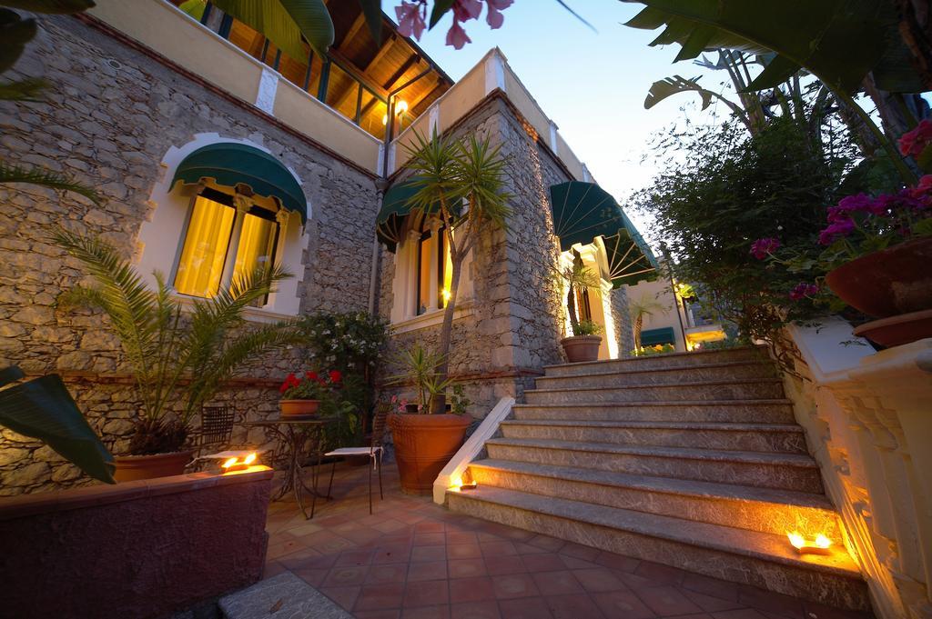 Hotel Baia Delle Sirene Таорміна Екстер'єр фото